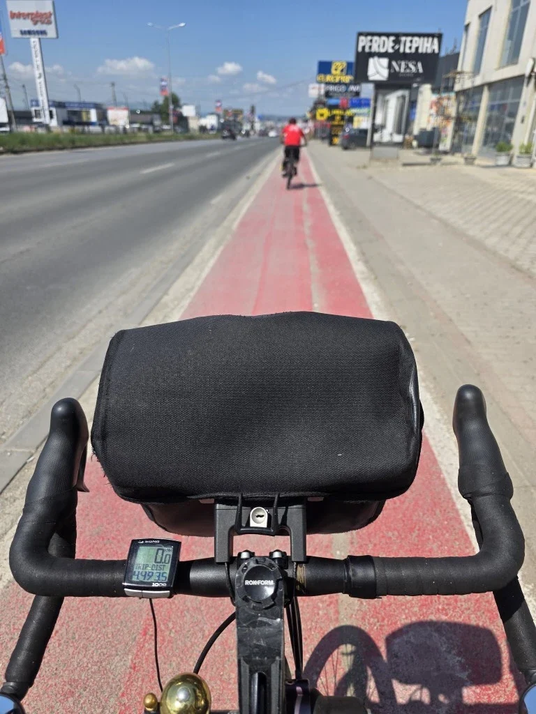 Bill Klinton Boulevard with it's bike lane.